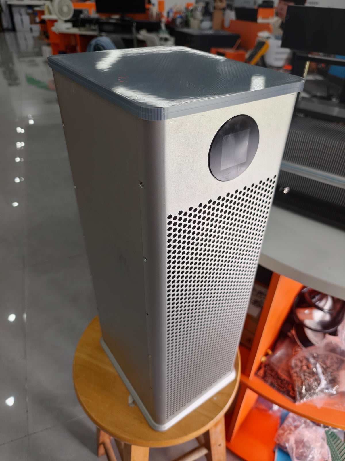 Magic Miner 40T, three quarter view